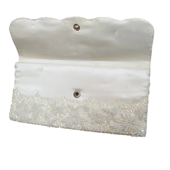 Vintage Beaded Scalloped Sequin Flower Wallet - Picture 4 of 6